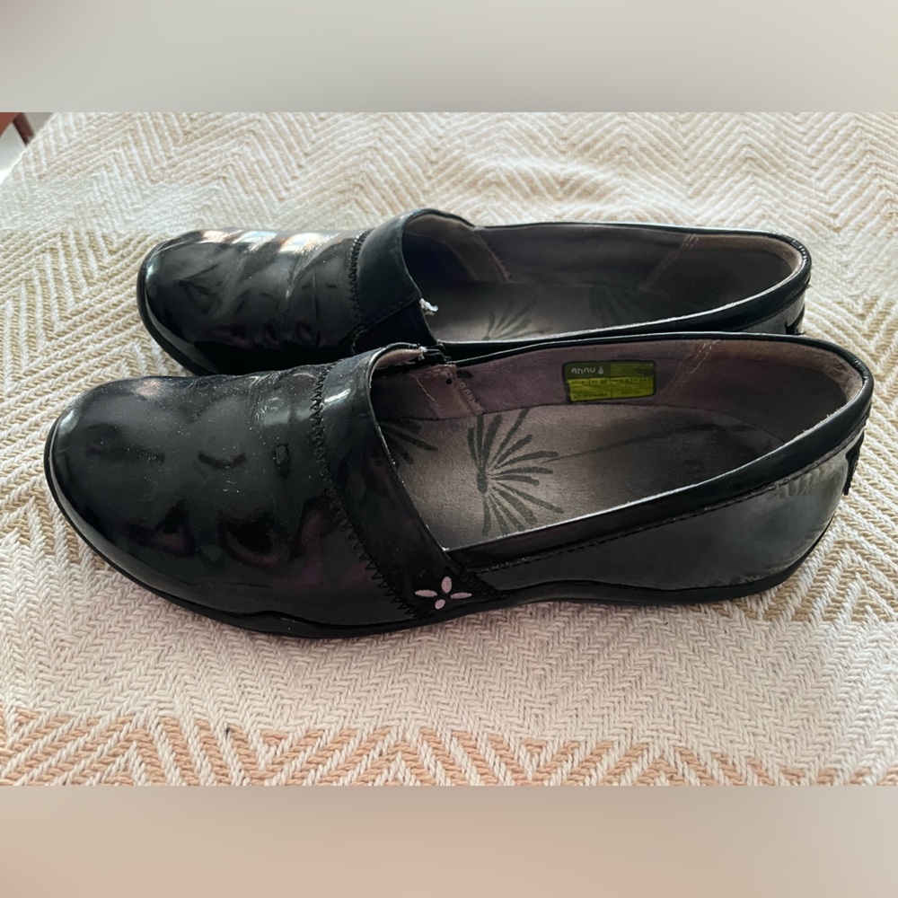 Ahnu Patent Black Loafers Size 7